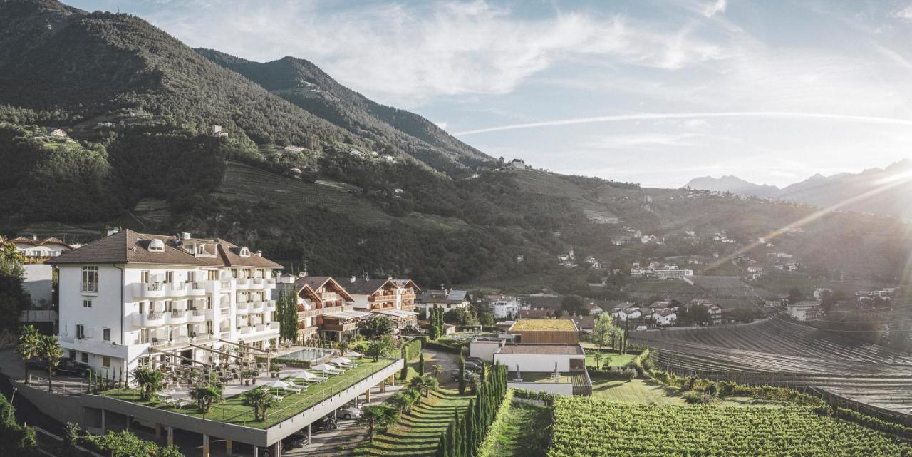 Hotel Maria Theresia Adults-Only Lagundo Exterior photo