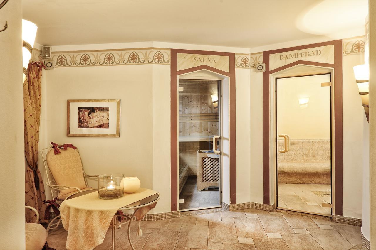 Hotel Maria Theresia Adults-Only Lagundo Exterior photo